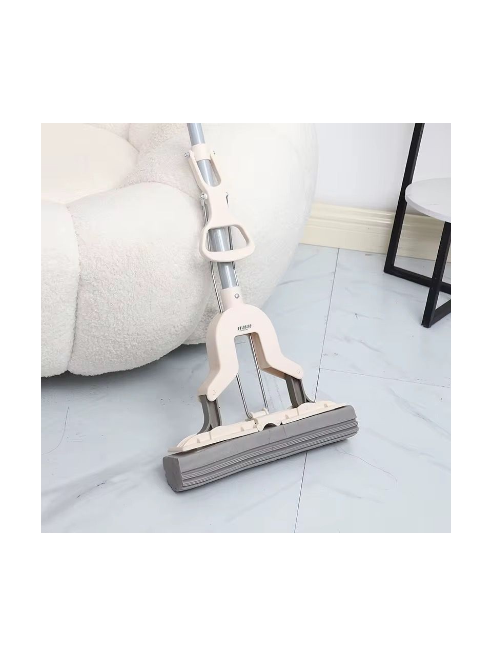 Sıkma Mekanizmalı Uzun Saplı Sünger Mop 4