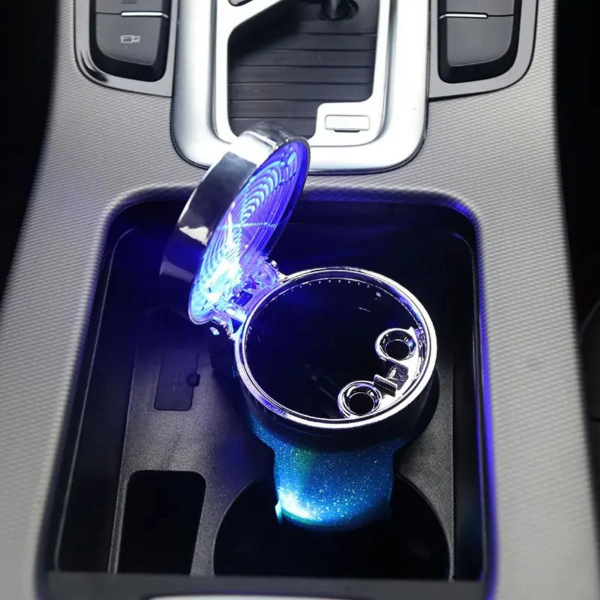 Araç İçi Oto Kokusuz Küllük RGB Işıklı Kapaklı 5
